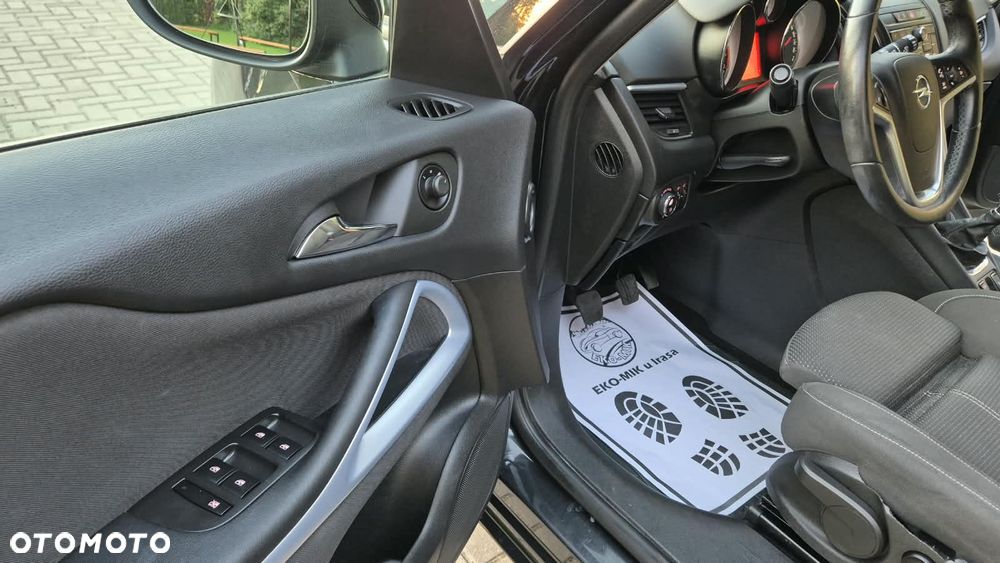 Opel Zafira - 10