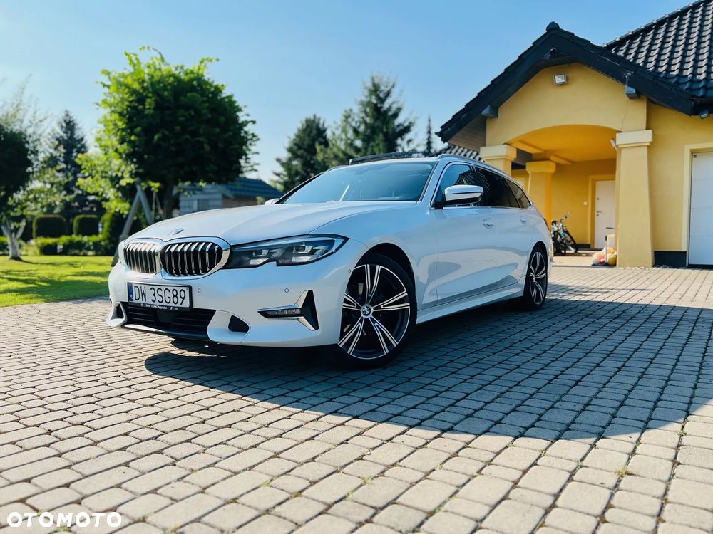 BMW Seria 3 320d xDrive Luxury Line sport - 13
