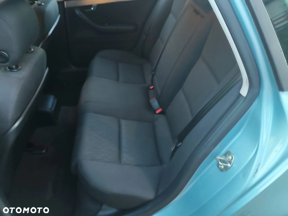 Audi A4 Avant - 8