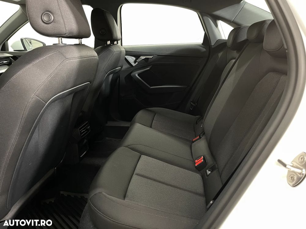 Audi A3 2.0 35 TDI S tronic Advanced - 11