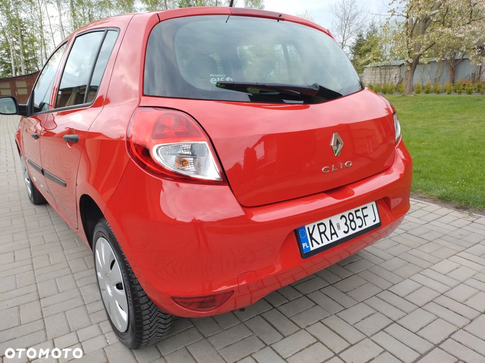 Renault Clio 1.2 16V 75 Dynamique - 10