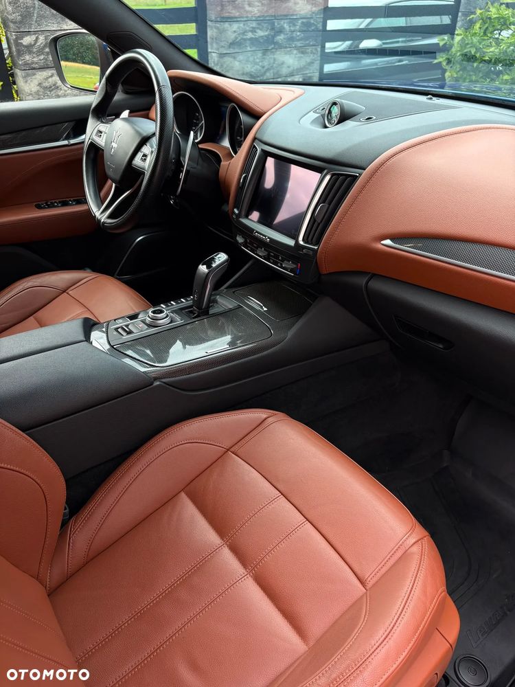 Maserati Levante - 17