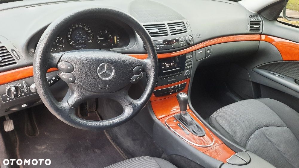 Mercedes-Benz Klasa E 220 CDI Automatik Elegance DPF BusinessEDITION - 10