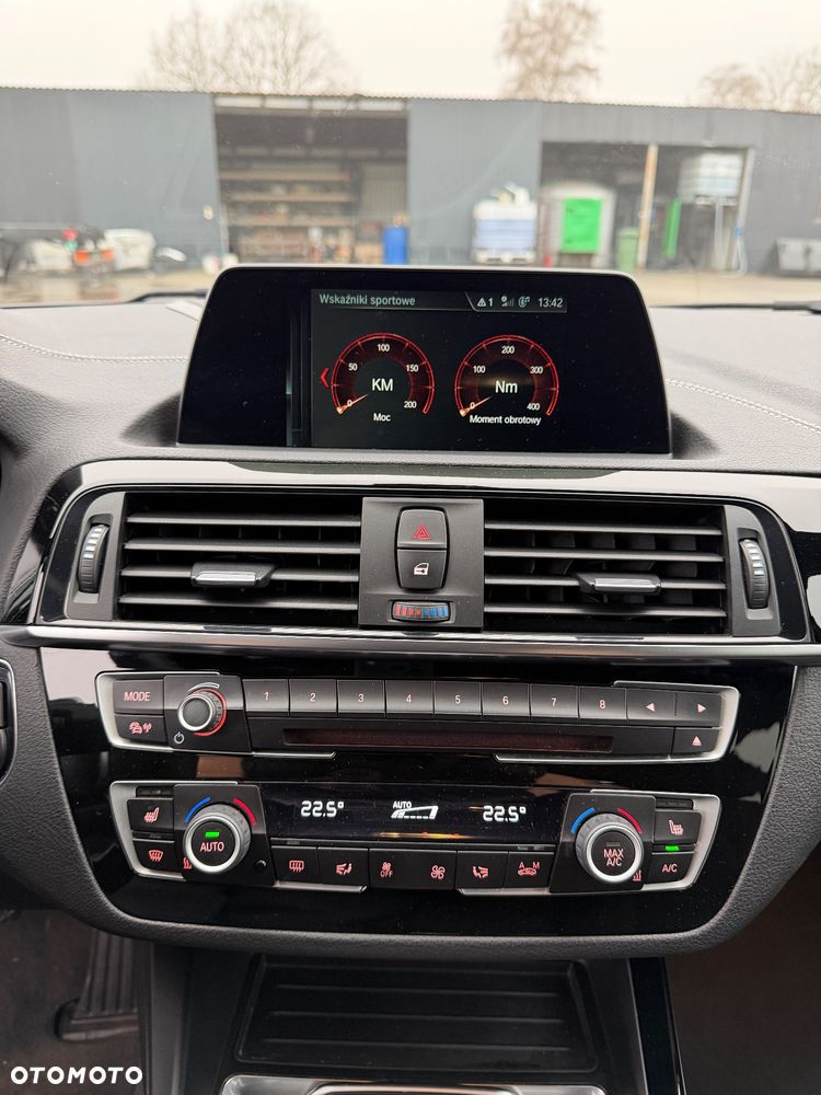 BMW Seria 1 120d Sport Line Shadow - 28