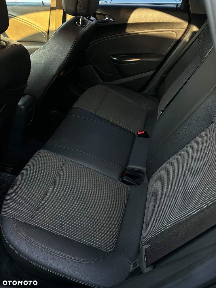 Opel Astra 1.7 CDTI Cosmo - 7