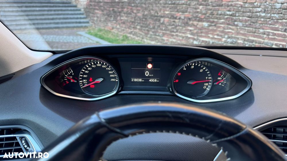 Peugeot 308 - 13