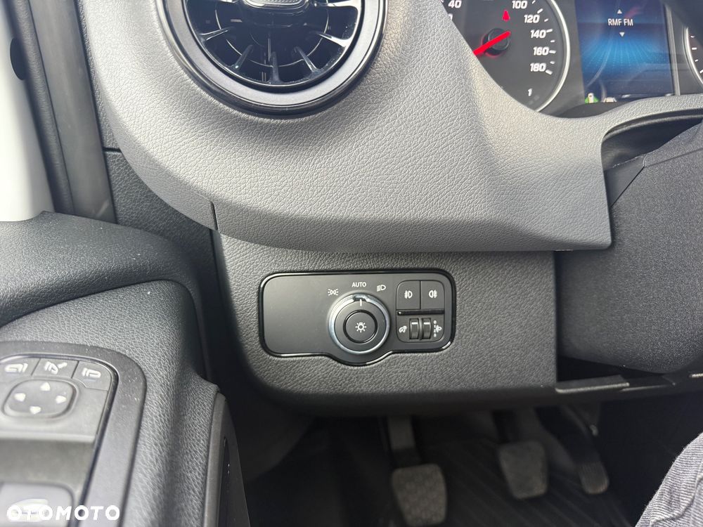 Mercedes-Benz Sprinter - 16