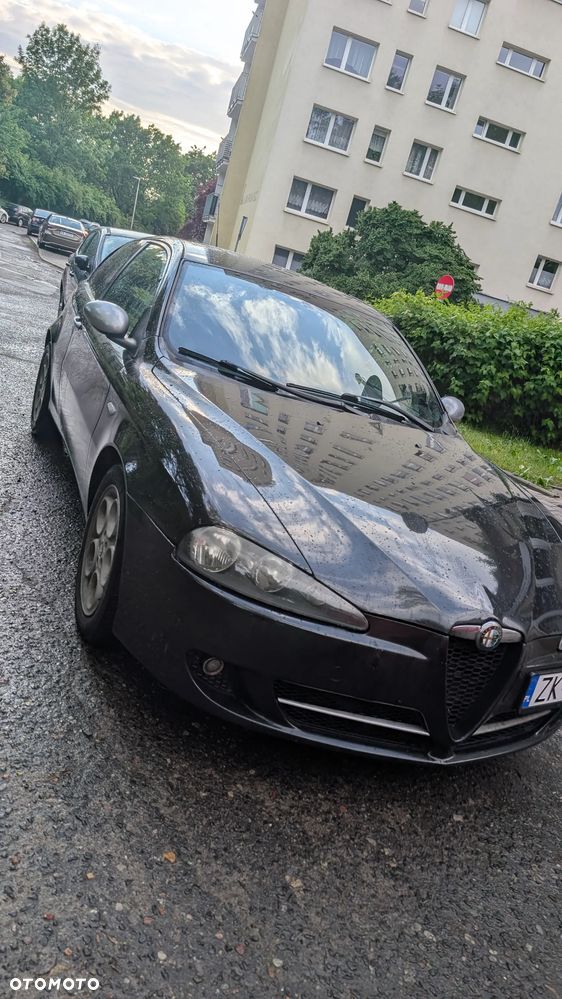 Alfa Romeo 147 1.9 JTD 16V Q2 - 2