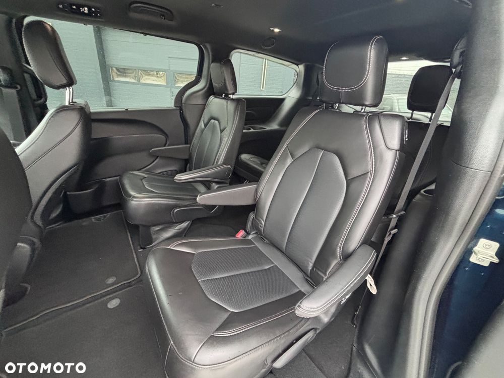 Chrysler Pacifica - 9