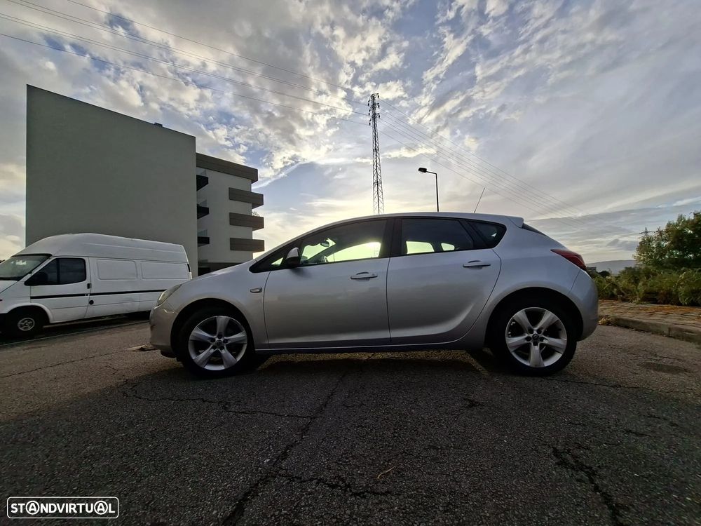 Opel Astra 1.4 Enjoy - 17