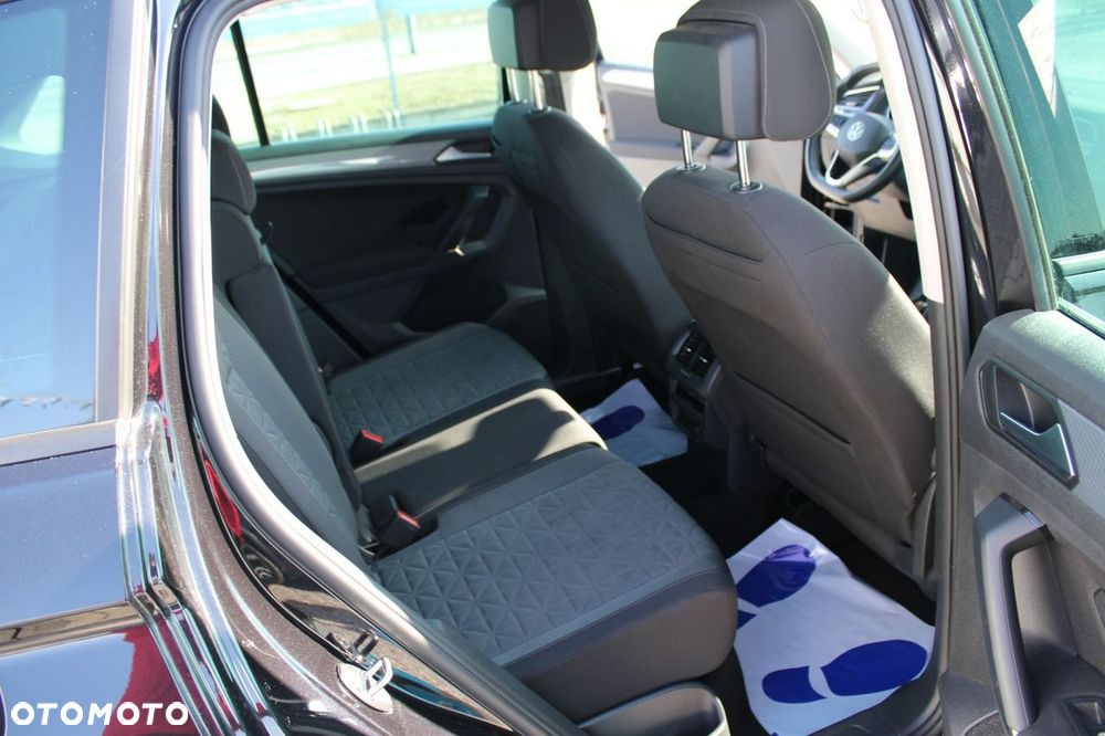 Volkswagen Tiguan - 26