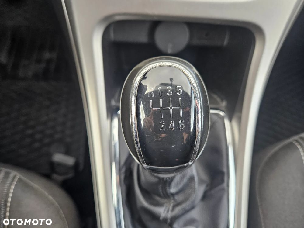 Opel Astra 1.4 Turbo Sports Tourer - 16