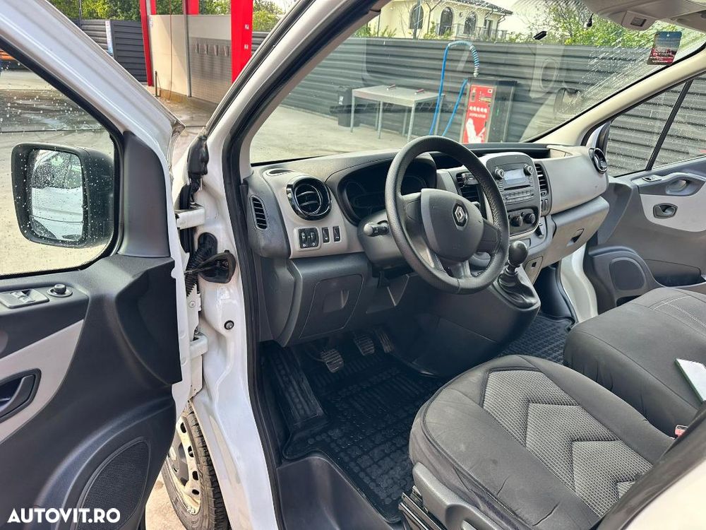 Renault Trafic - 2
