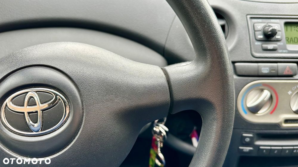 Toyota Yaris 1.0 Luna - 14