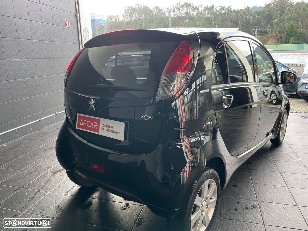 Peugeot iOn Active - 11
