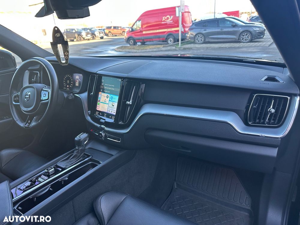 Volvo XC 60 D4 AWD Momentum - 22