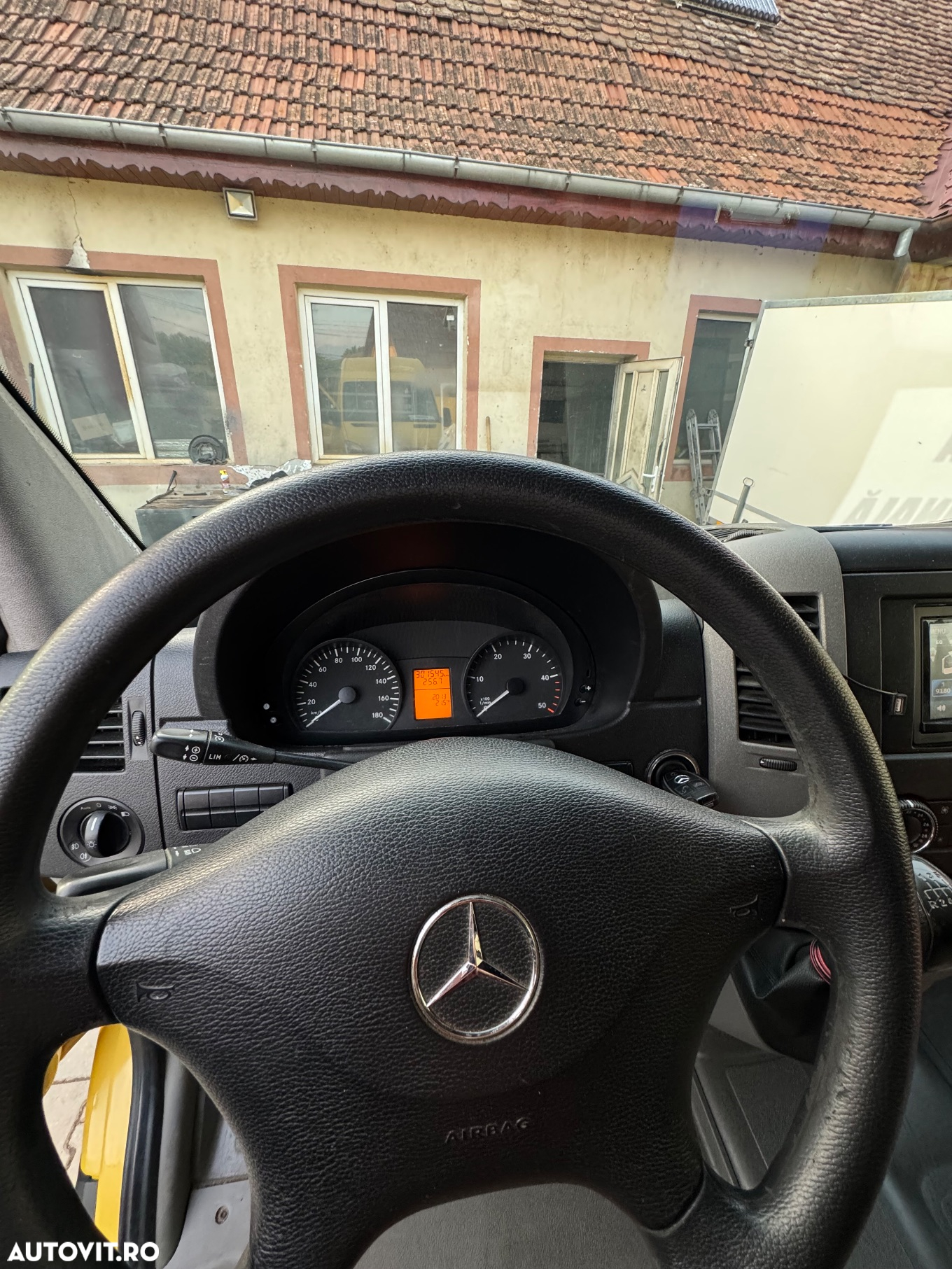 Mercedes-Benz Sprinter - 7