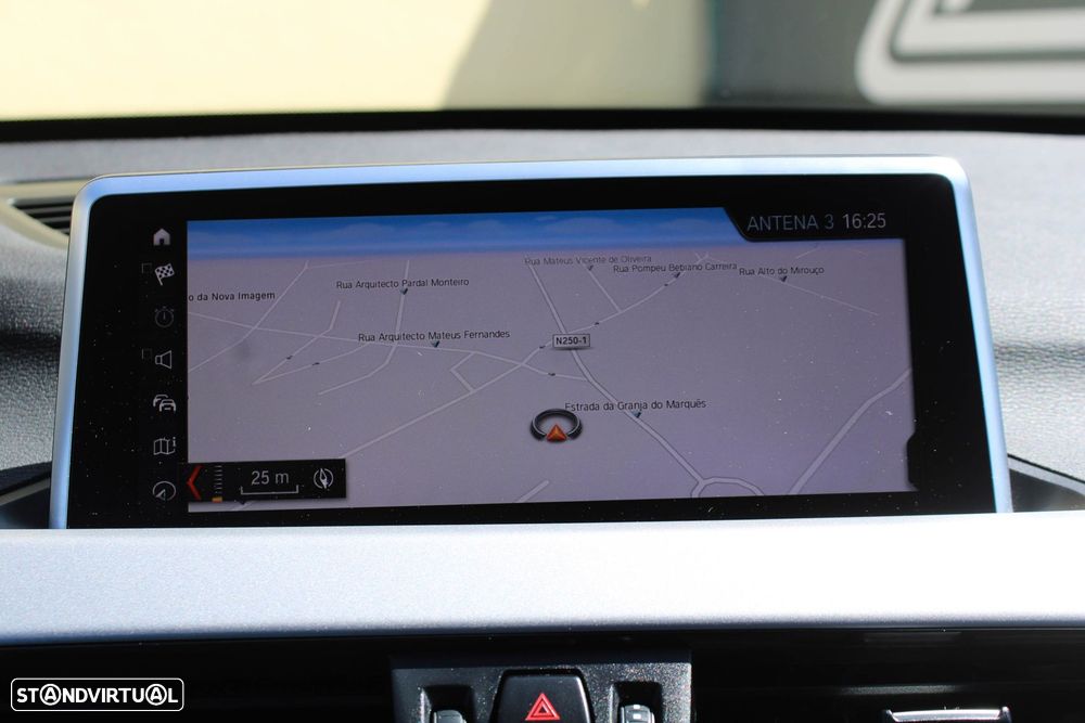 BMW X1 18 d sDrive Auto - 5