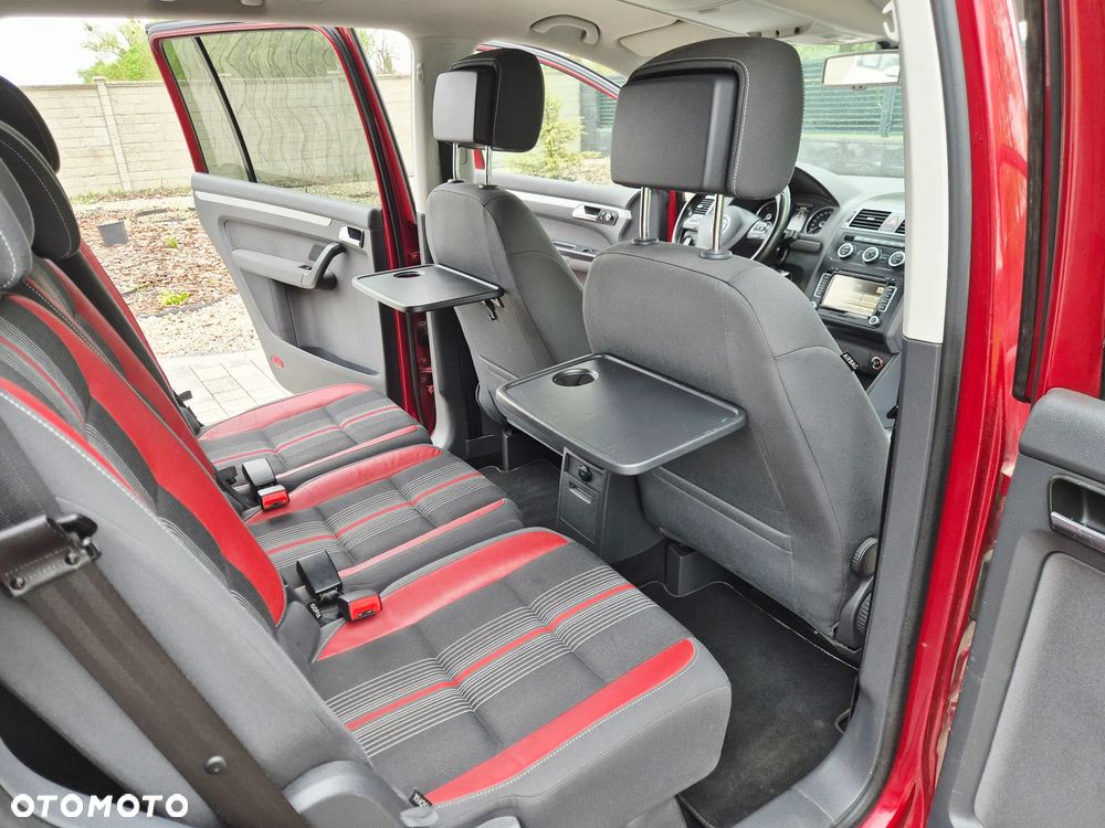 Volkswagen Touran 1.6 TDI DPF DSG MATCH - 28