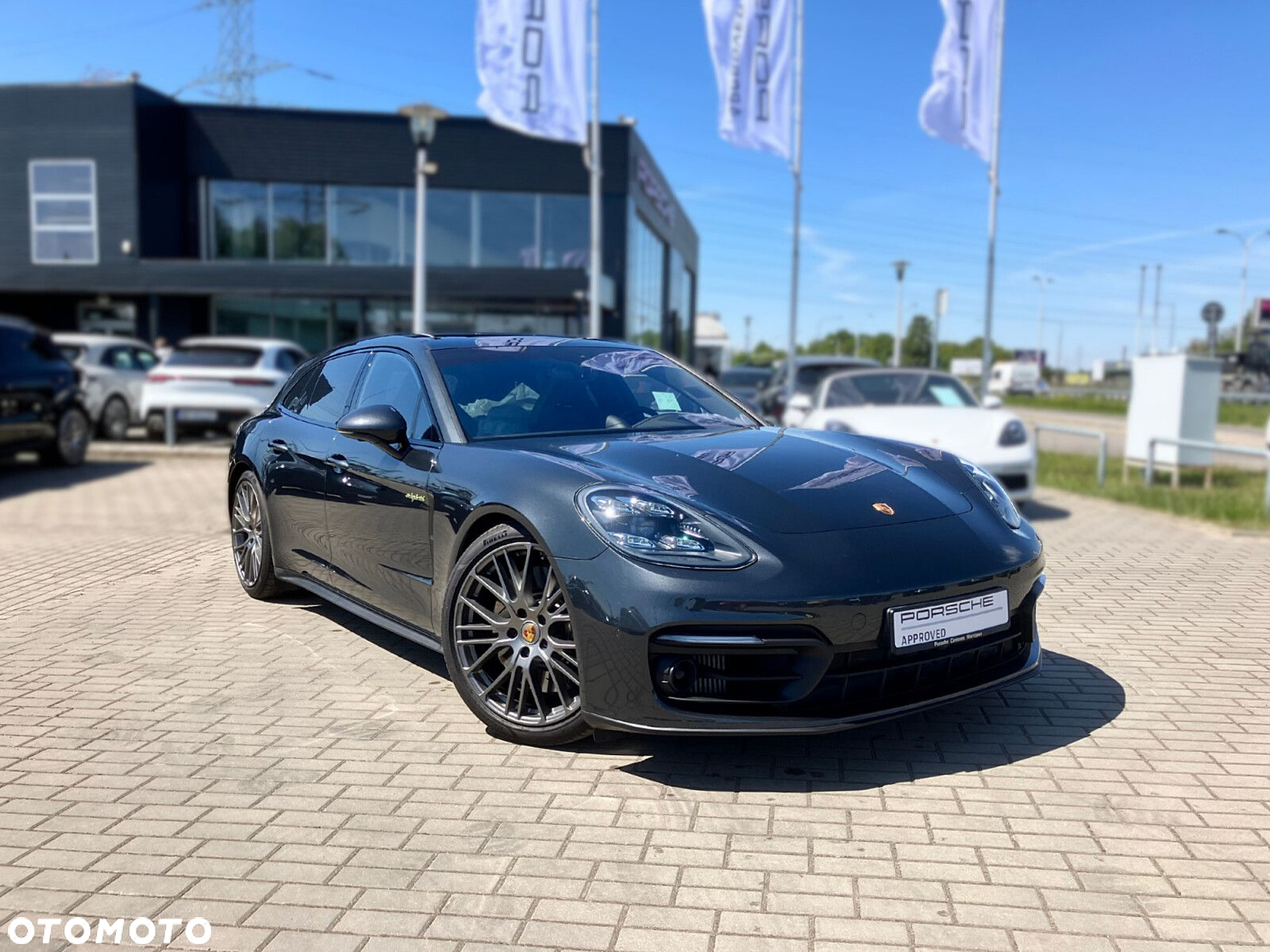 Porsche Panamera - 4