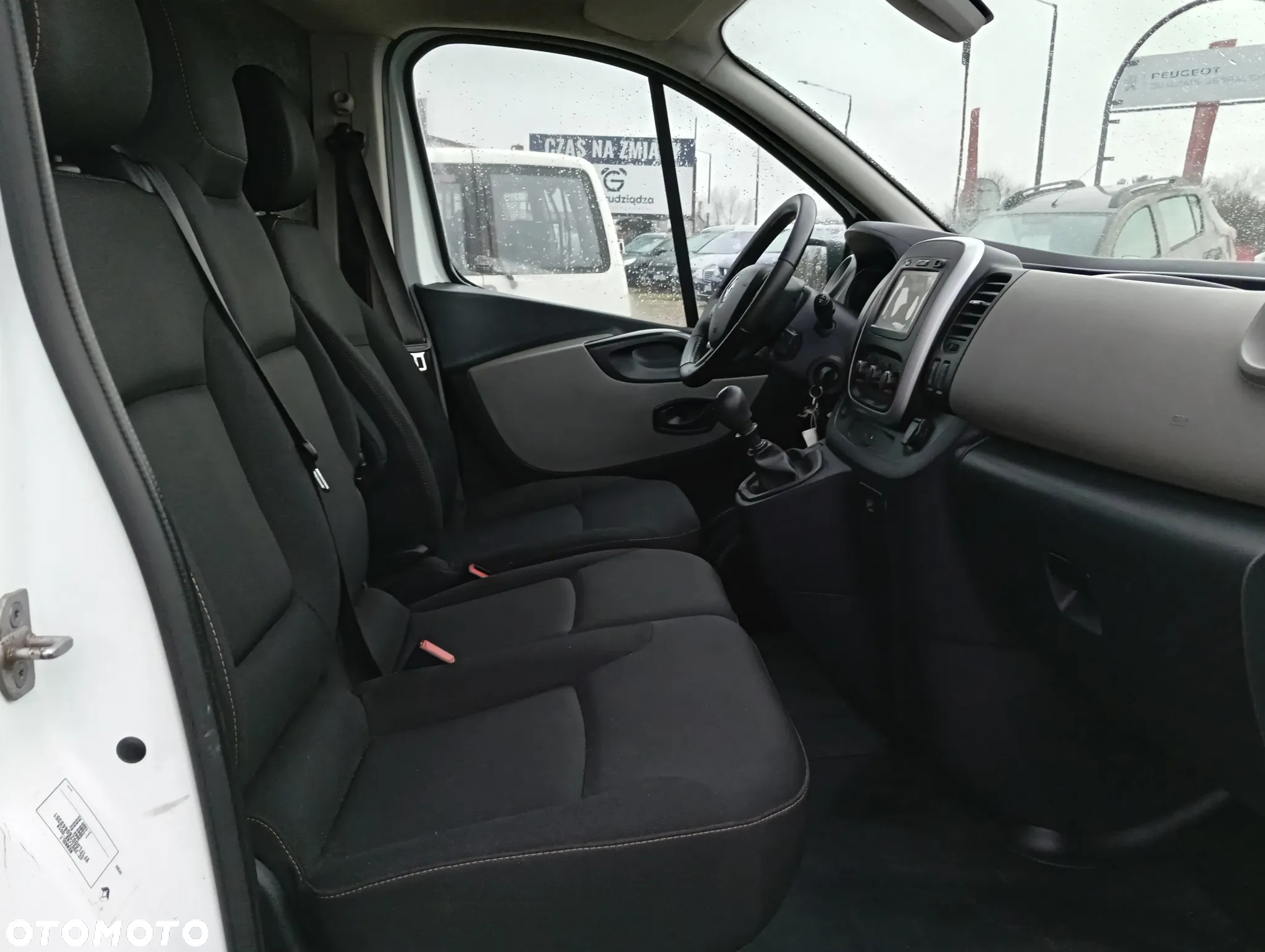 Renault Trafic - 14