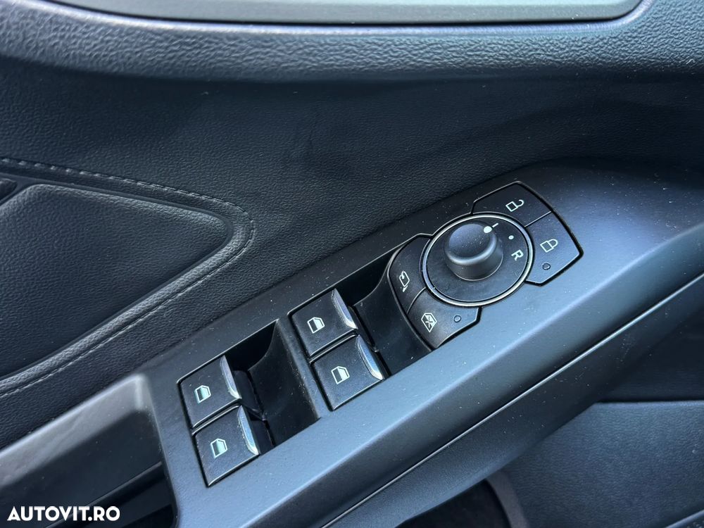 Ford Focus 1.5 EcoBlue Titanium Business - 38