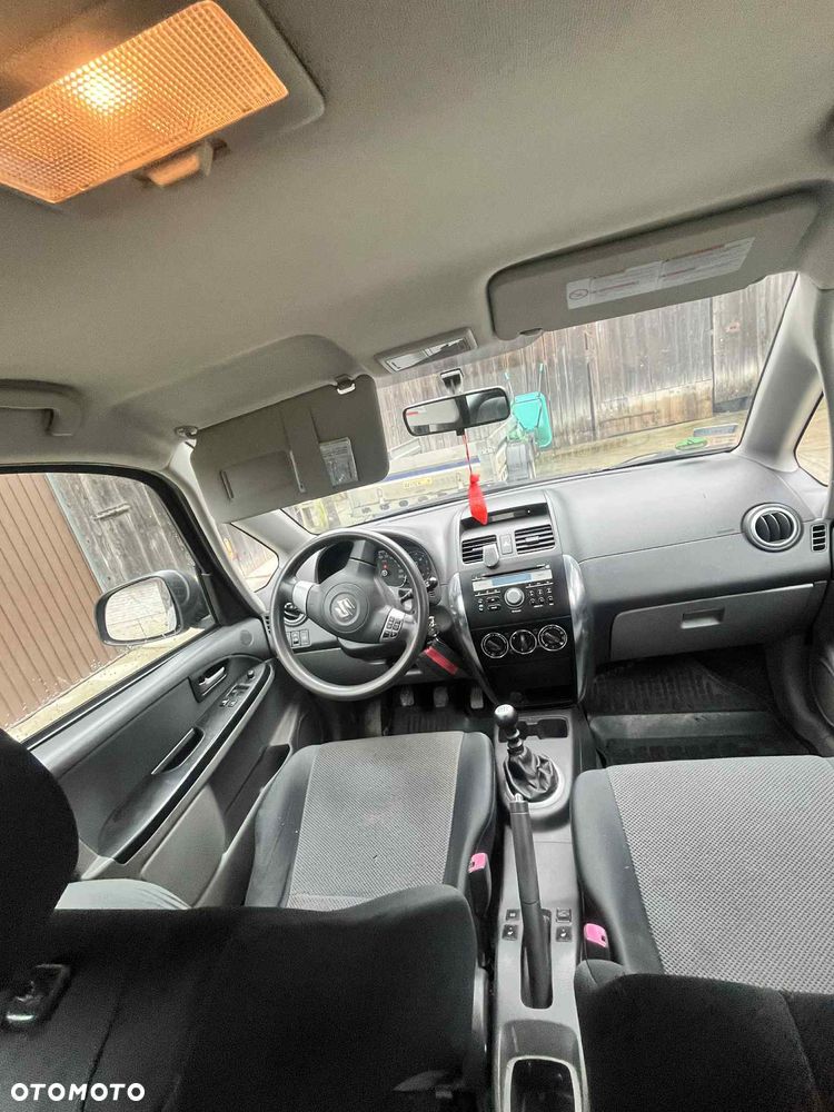 Suzuki SX4 1.9 DDiS 4WD GS / Premium - 11
