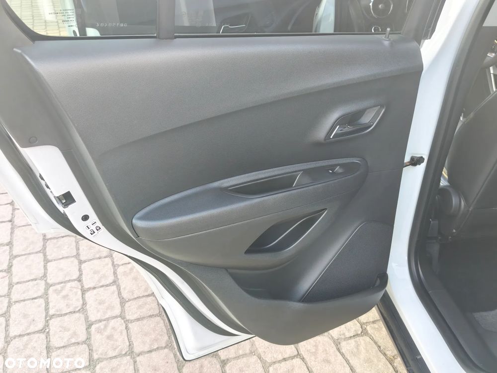 Chevrolet Trax 1.4T AWD LT - 23