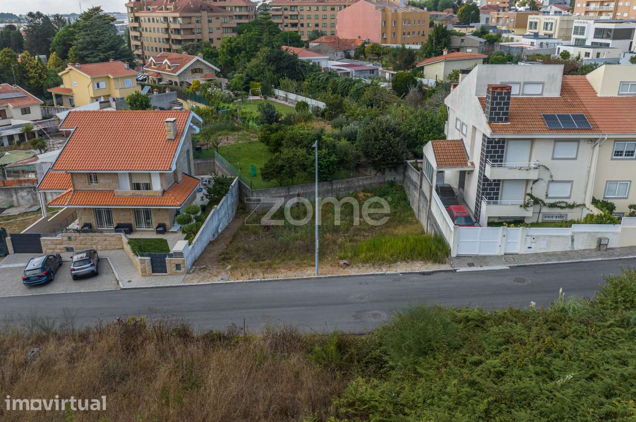 Terreno Urbano em Canelas, Vila Nova de Gaia