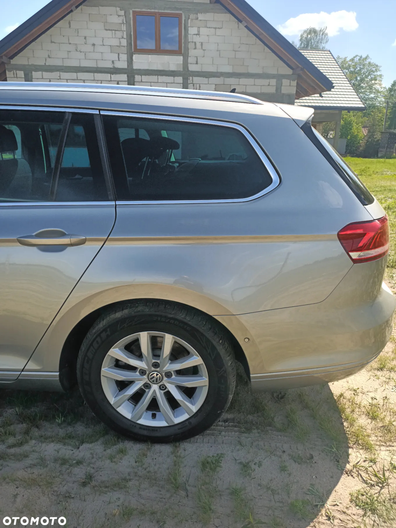 Volkswagen Passat - 10