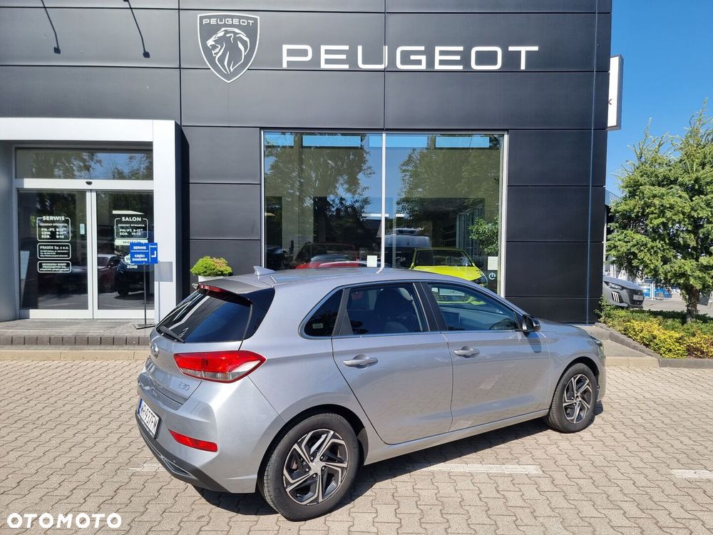Hyundai i30 1.5 DPI Smart - 11