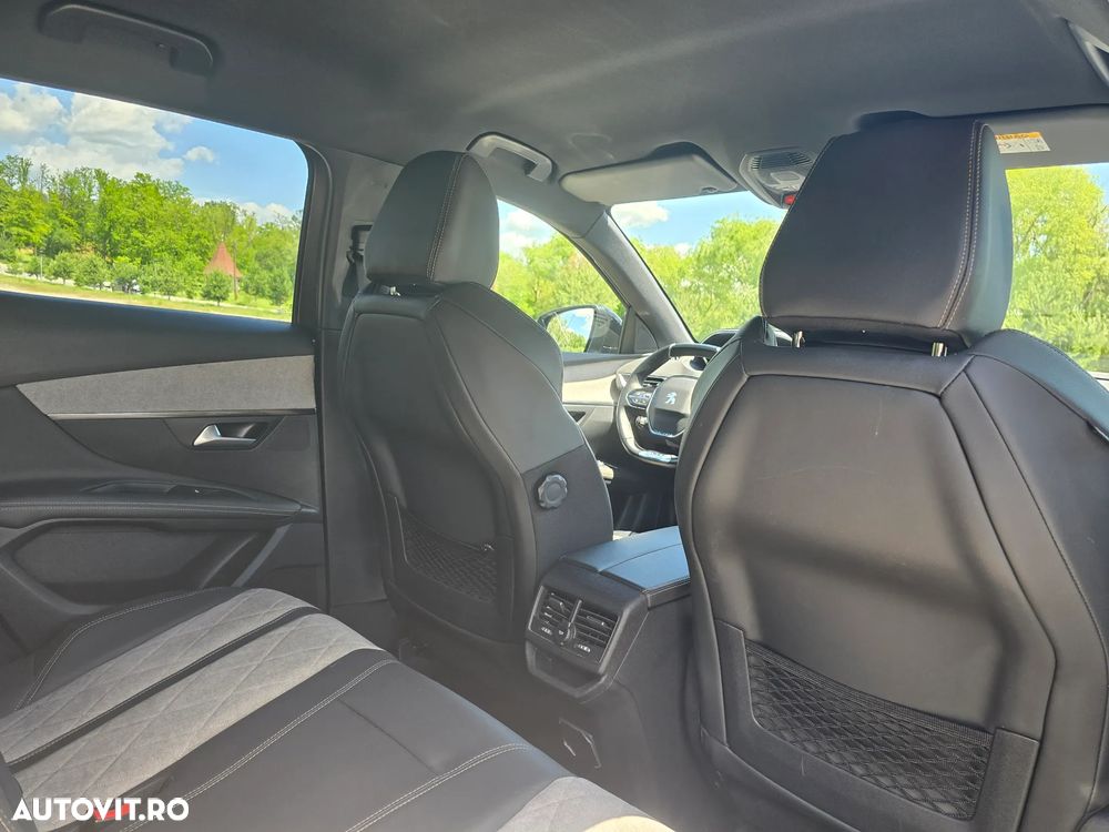 Peugeot 3008 PHEV 300 EAT8 4X4 GT - 32
