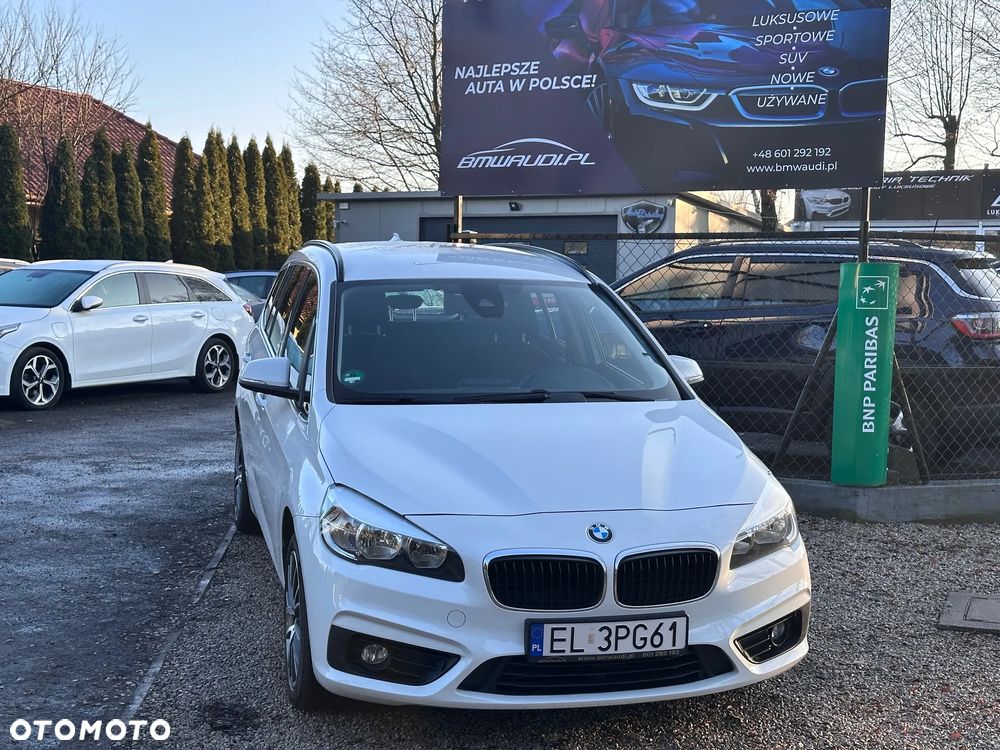 BMW Seria 2 218d - 15