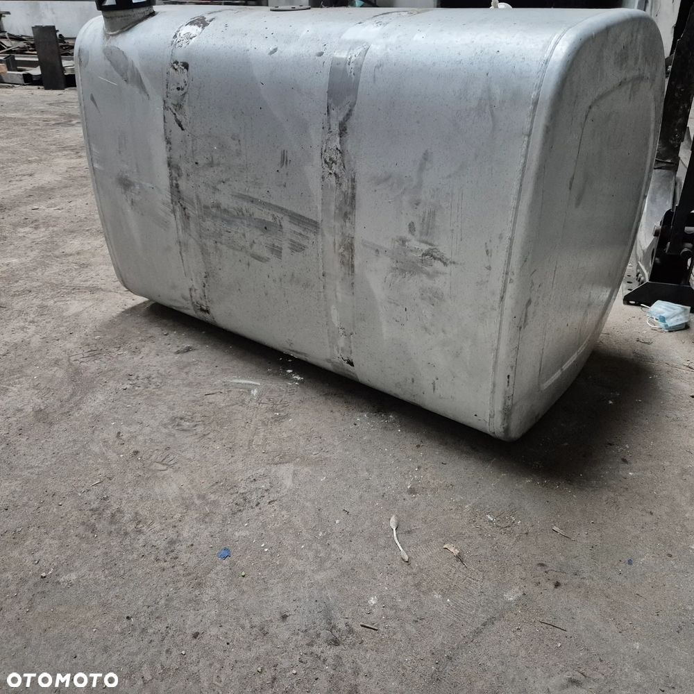 Zbiornik paliwa standart Volvo FH FM FE Renault  50cm  70cm   100cm - 18