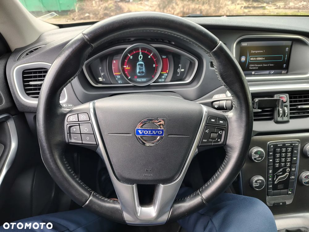 Volvo V40 D2 - 13