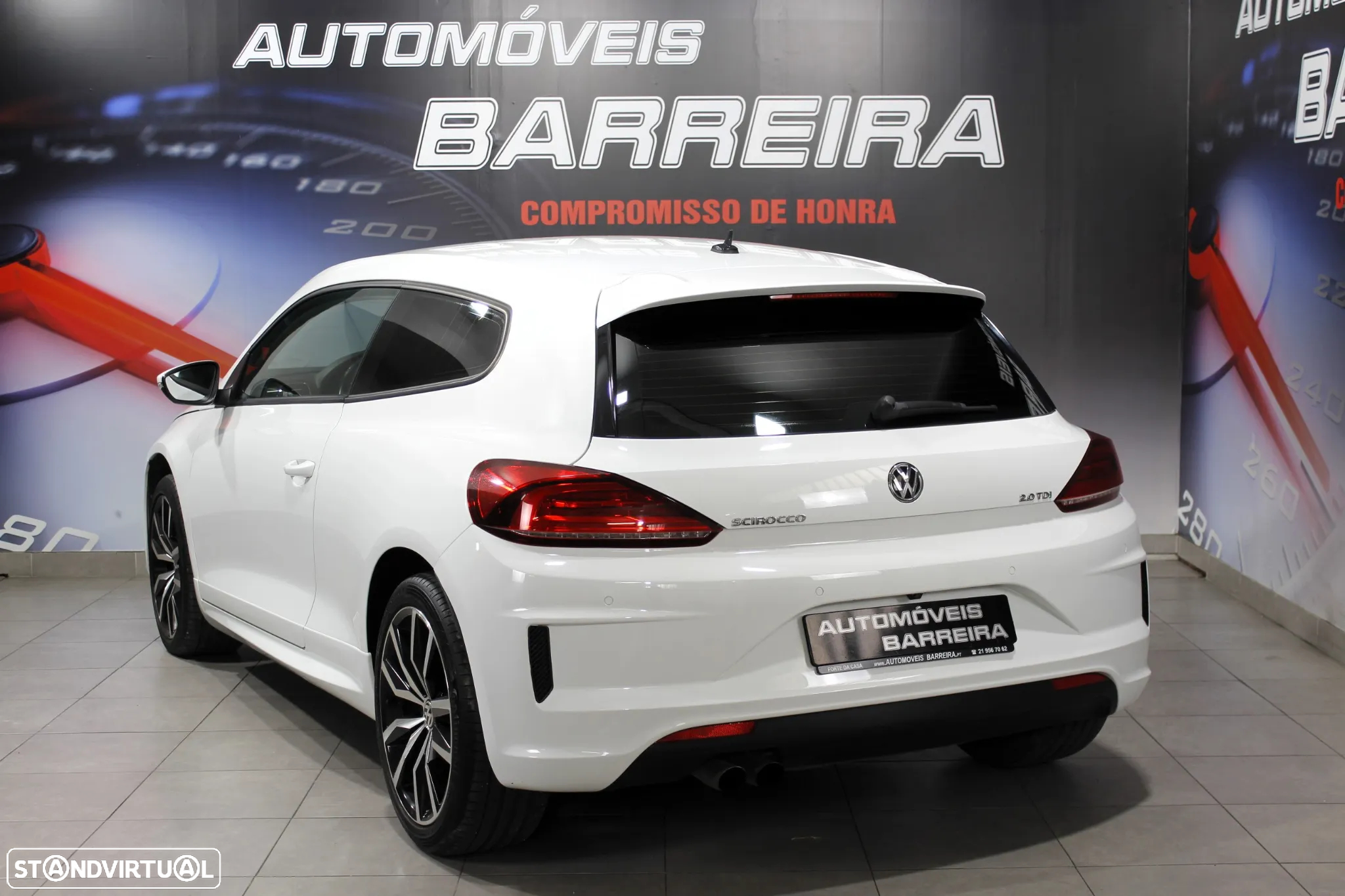 VW Scirocco 2.0 TDI Sport DSG - 2