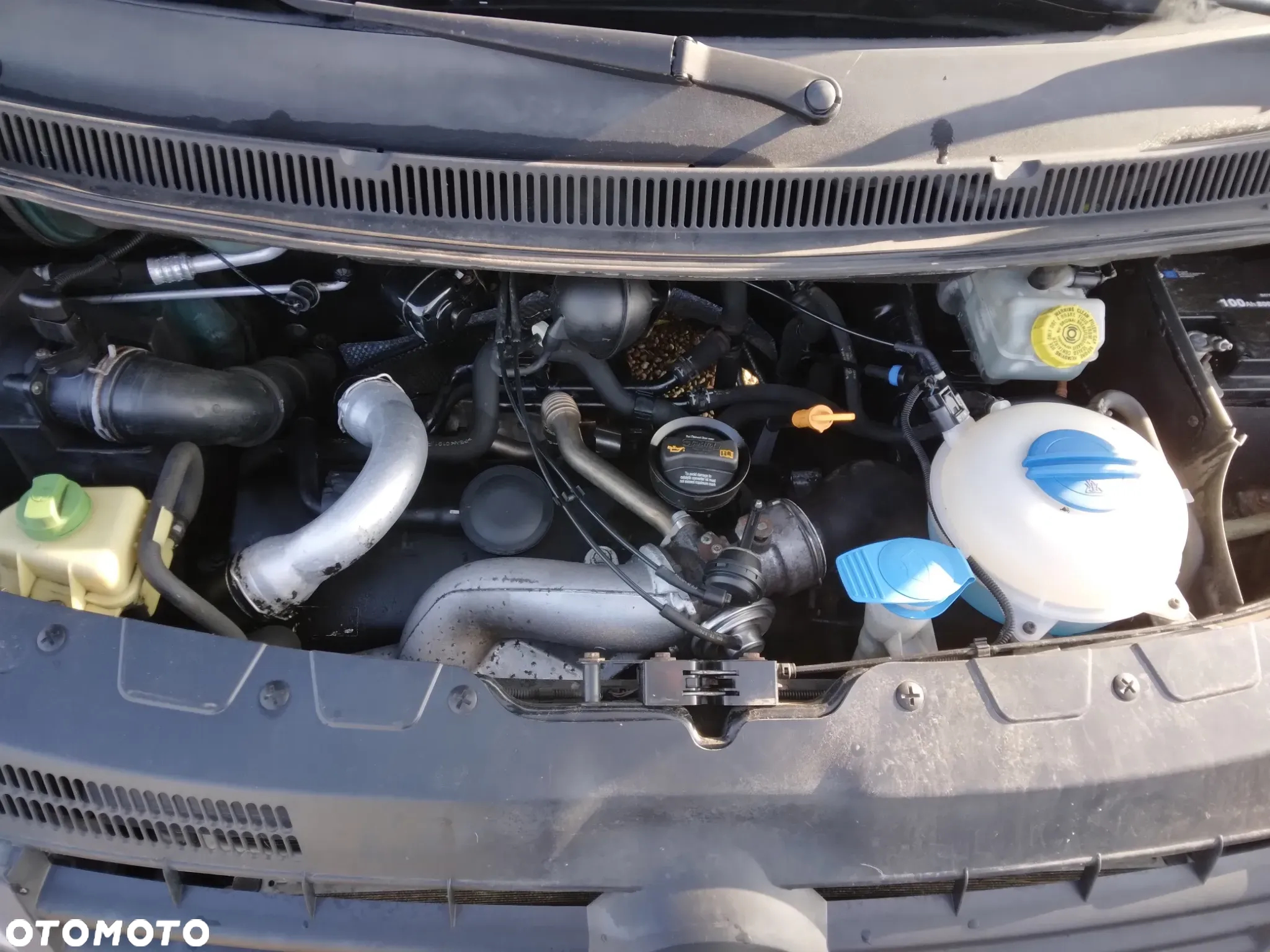 Volkswagen Caravelle - 18