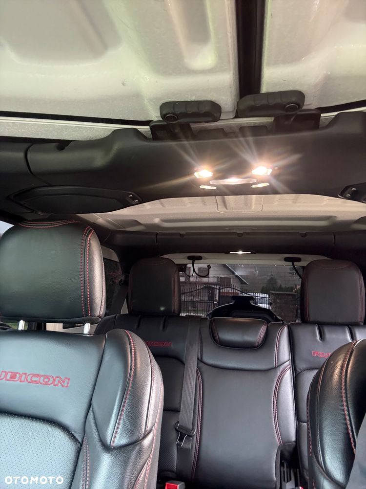 Jeep Wrangler 3.6 Unlim Rubicon - 23