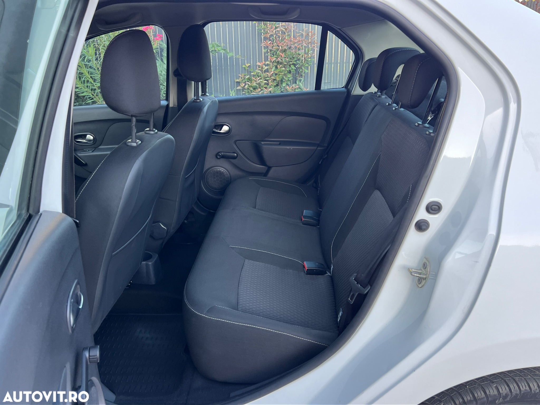 Dacia Logan 1.5 Blue dCi Laureate - 7
