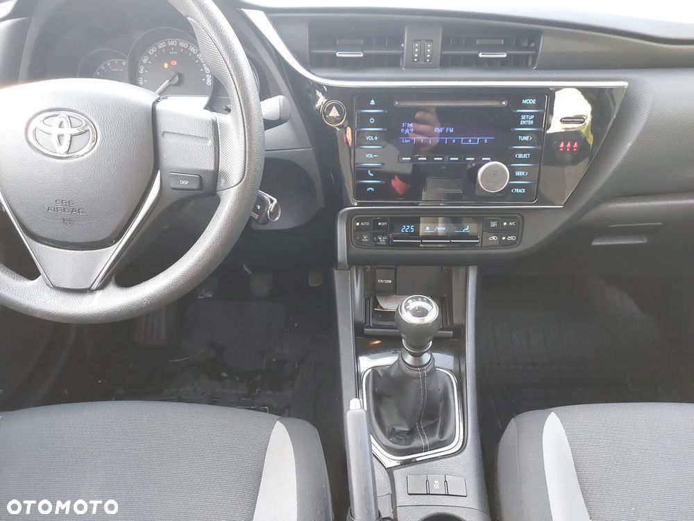 Toyota Auris 1.6 Classic Plus - 8