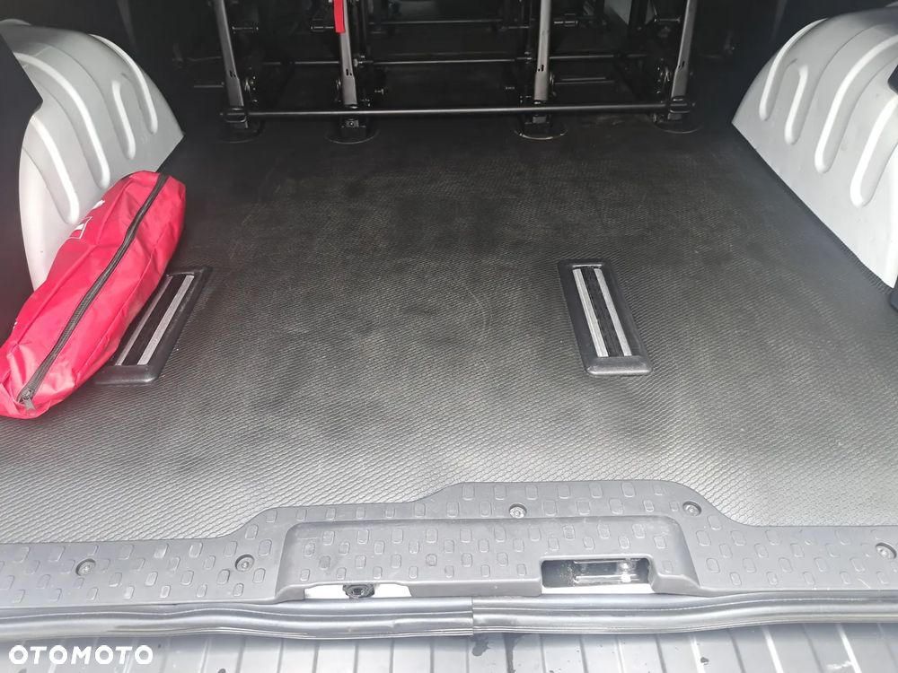 Renault Trafic - 14