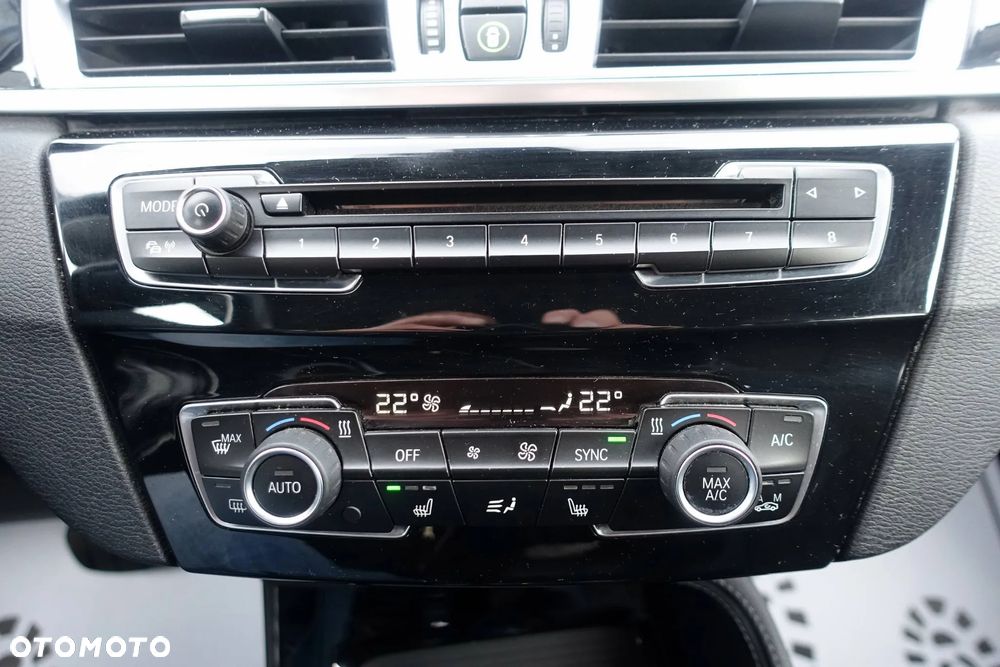 BMW X1 xDrive18d Sport Line - 24