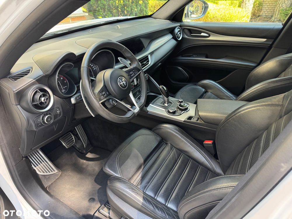 Alfa Romeo Stelvio 2.0 Turbo Veloce TI Q4 - 9