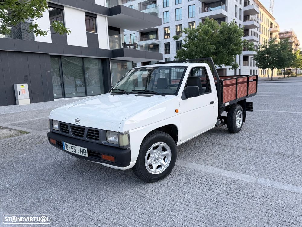 Nissan Pick Up 2.5 D - 1