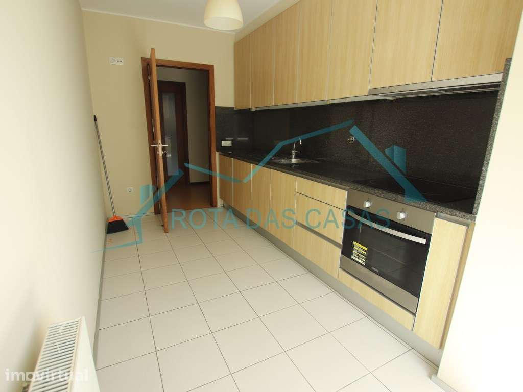 T2 Areosa - Hospital São João - Grande imagem: 2/17