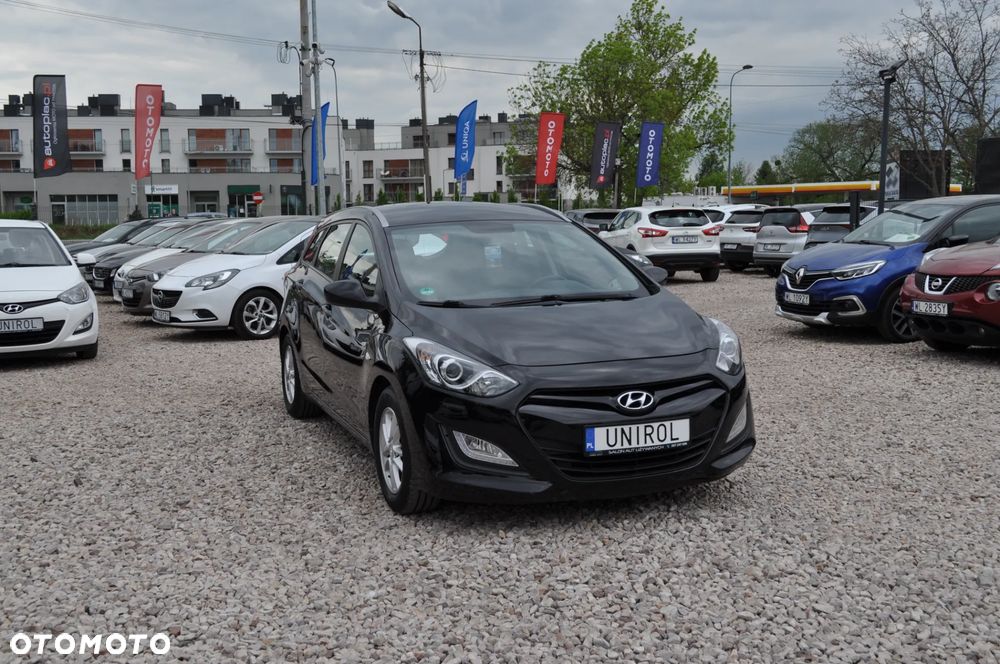 Hyundai i30 i30cw 1.6 Fifa World Cup Edition - 3