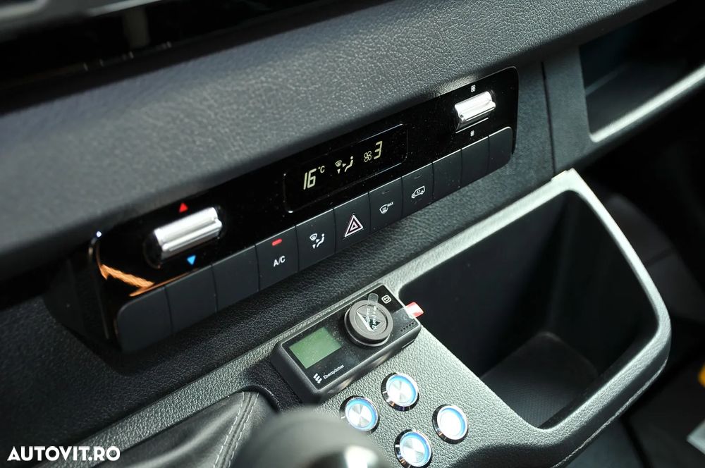 Mercedes-Benz SPRINTER - 27