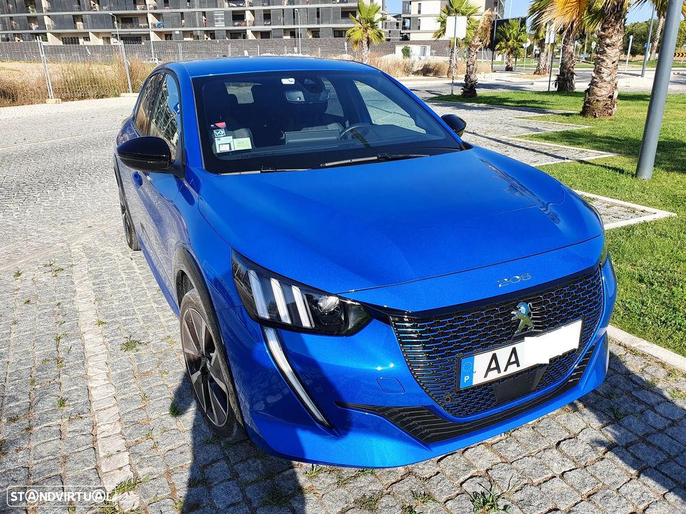 Peugeot 208 - 1