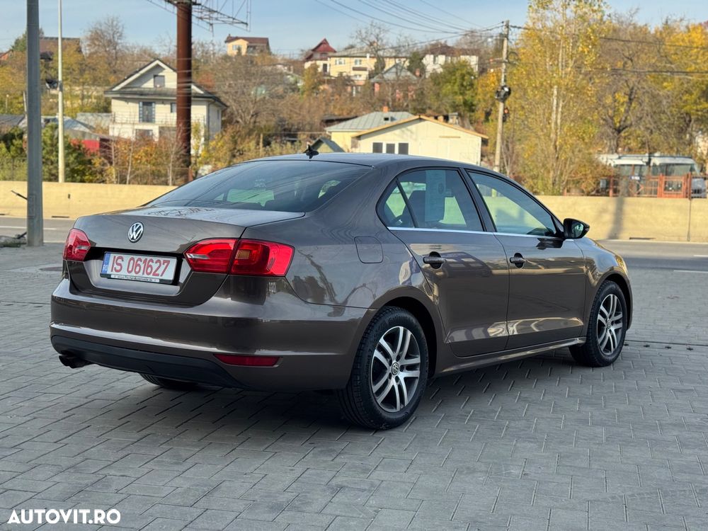 Volkswagen Jetta 1.4 TSI Highline - 34