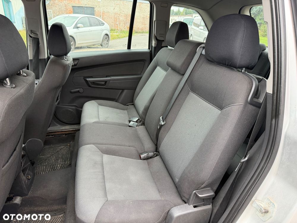 Opel Zafira 1.9 CDTI Essentia - 19